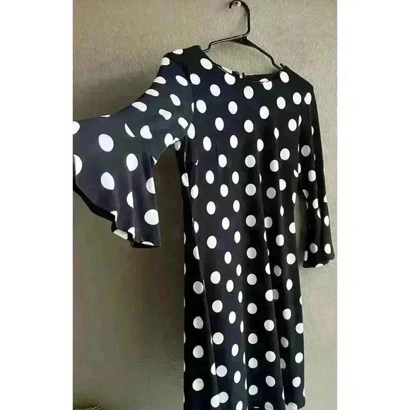 Tommy Hilfiger Black and White Polka Dot Dress with Bell Sleeves in Size 6 EUC - Picture 2 of 9